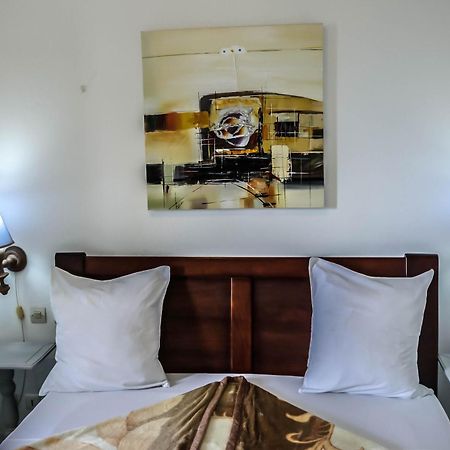 Tchero Appartement 1 Douala Ngoại thất bức ảnh