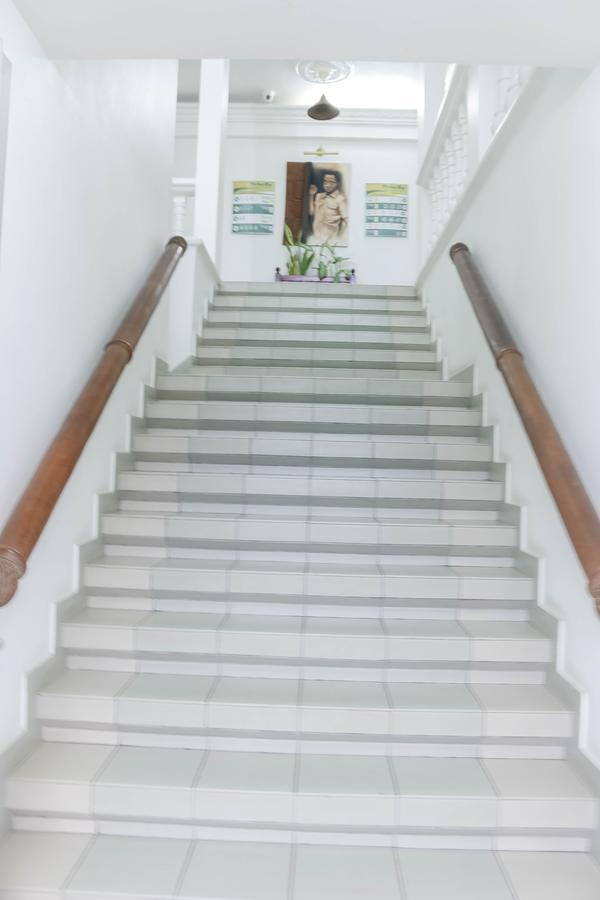 Tchero Appartement 1 Douala Ngoại thất bức ảnh