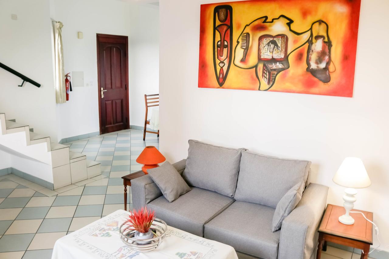 Tchero Appartement 1 Douala Ngoại thất bức ảnh